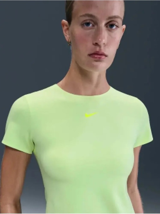 Nike Tops - Nike Women's Neon Green Short Sleeve Crewneck Top